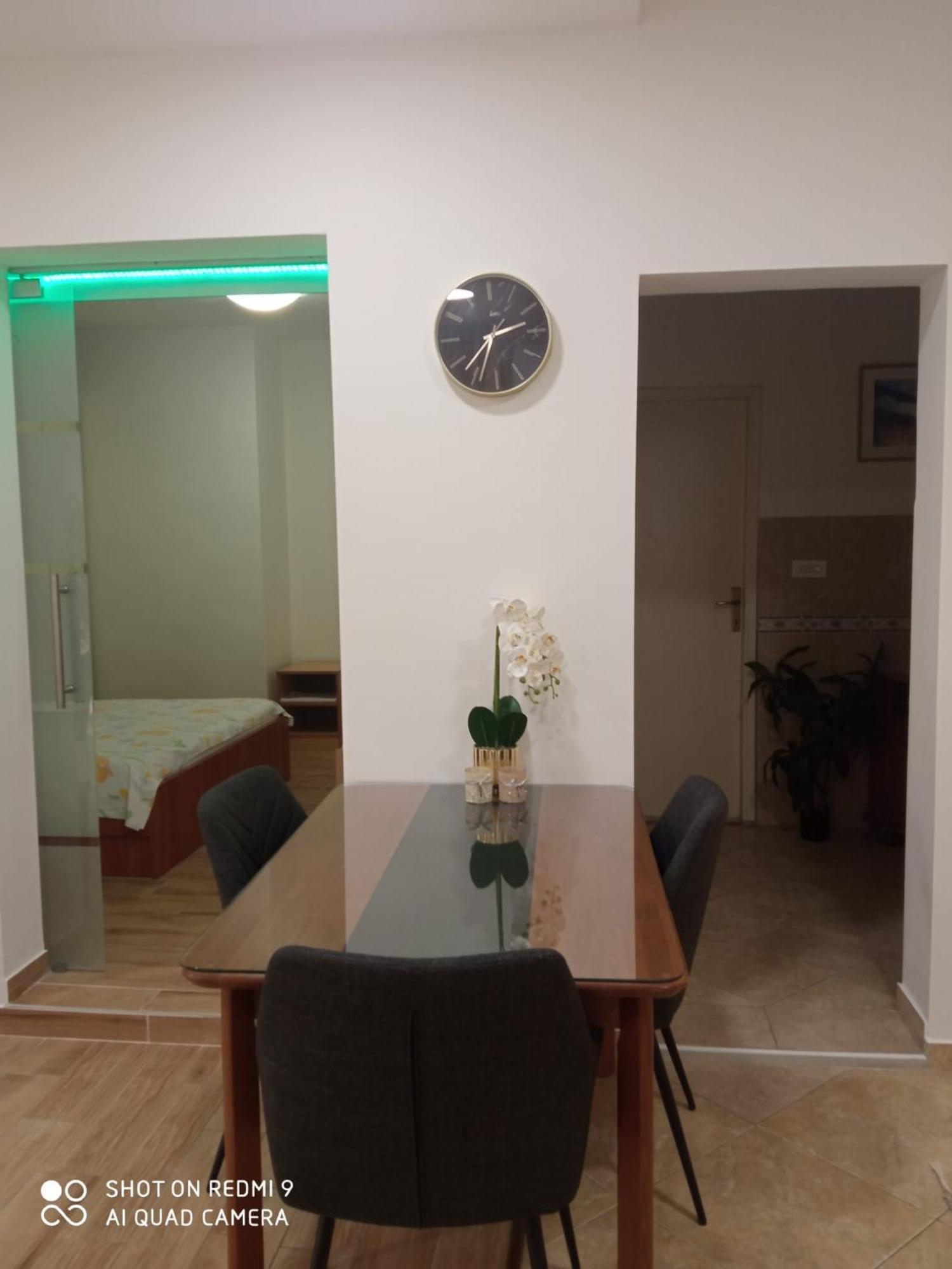 ביבינייה Apartmani Andelo, Tommy, Leon מראה חיצוני תמונה
