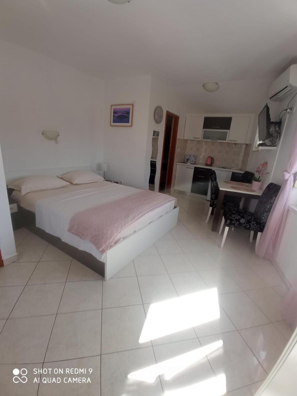 ביבינייה Apartmani Andelo, Tommy, Leon מראה חיצוני תמונה